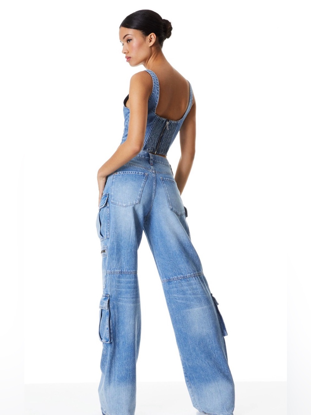 Alice + Olivia Cay Baggy Cargo Jeans Brea Blue Wide Leg Denim Size 24 - Picture 2 of 9
